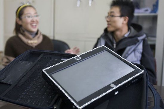 Φοιτητής έφτιαξε tablet με κόστος 125 δολαρίων και το έκανε δώρο στη κοπέλα του!