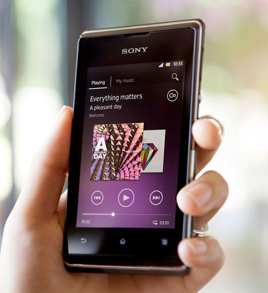 Sony Xperia E: Προσιτό smartphone με οθόνη 3,5 ιντσών