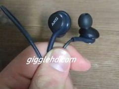 Samsung Galaxy S8 AKG headphones leak