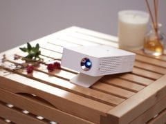 LG MiniBeam Projector PH30J 1