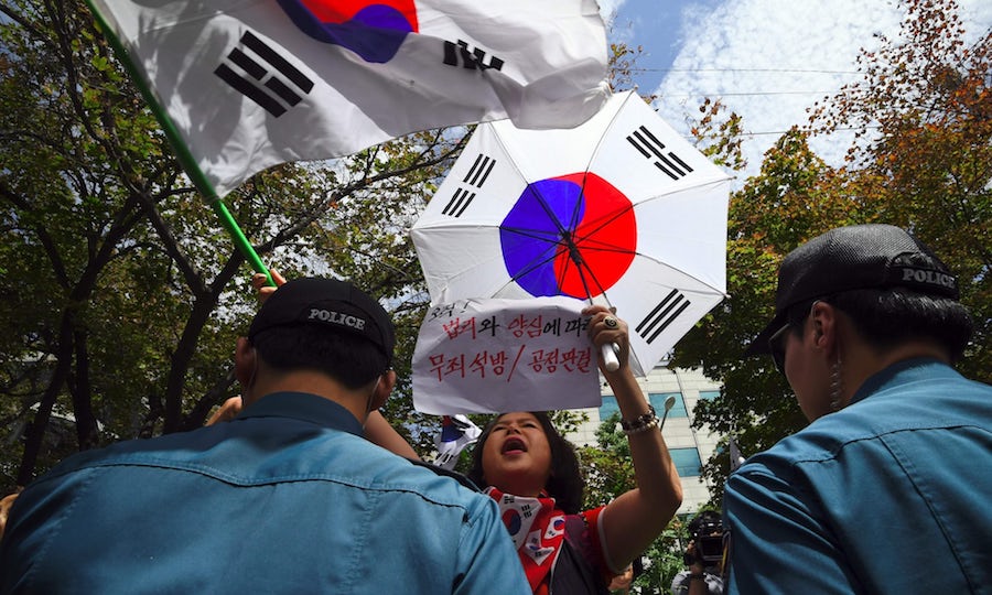 Samsung Supporters of South Korea’s ousted president