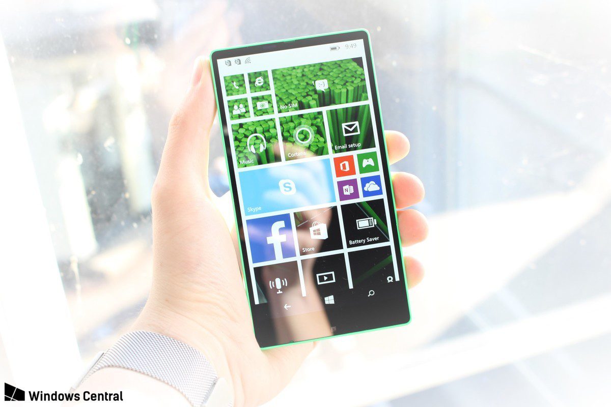 Nokia Lumia 435 bezel less prototype leak