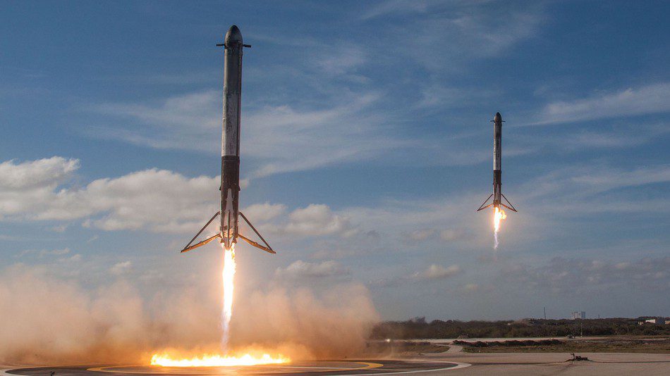 SpaceX Falcon Heavy Falcon 9 land