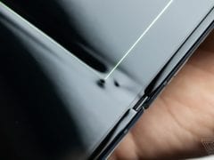 Samsung Galaxy Fold display grain The Verge