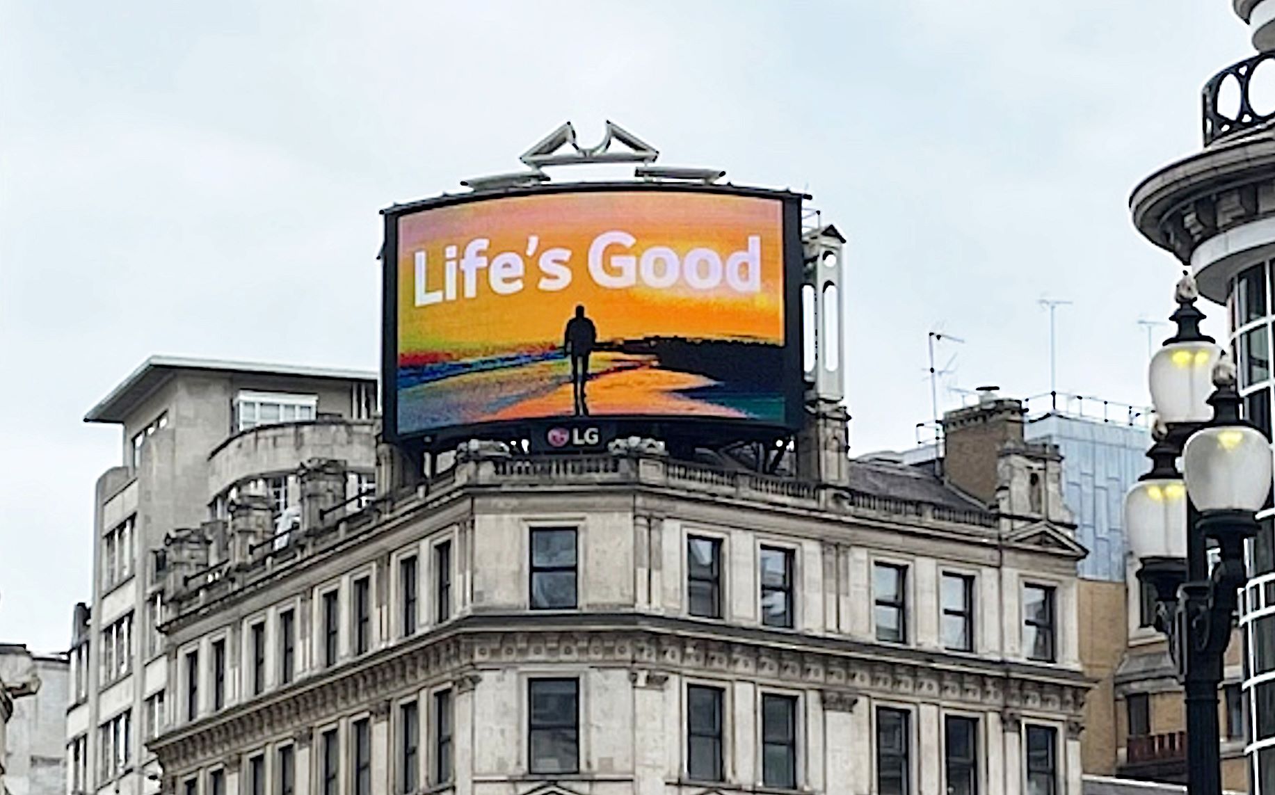 Lifes Good Film London Piccadilly Circus